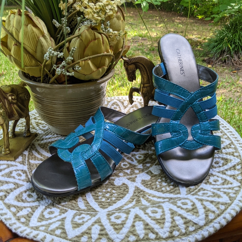 Catherine turquoise color sandals